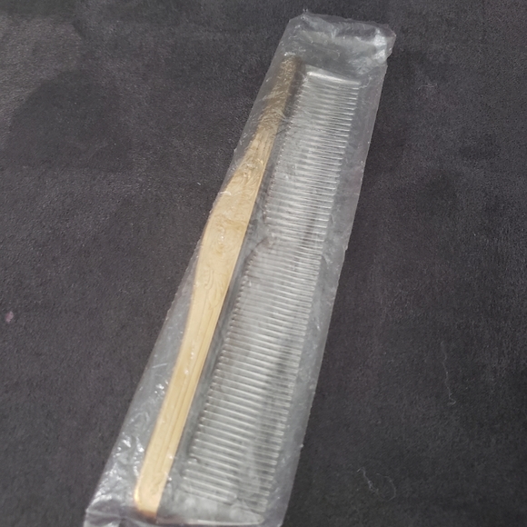 Vintage vanity hand mirror/brush set - Picture 8 of 10